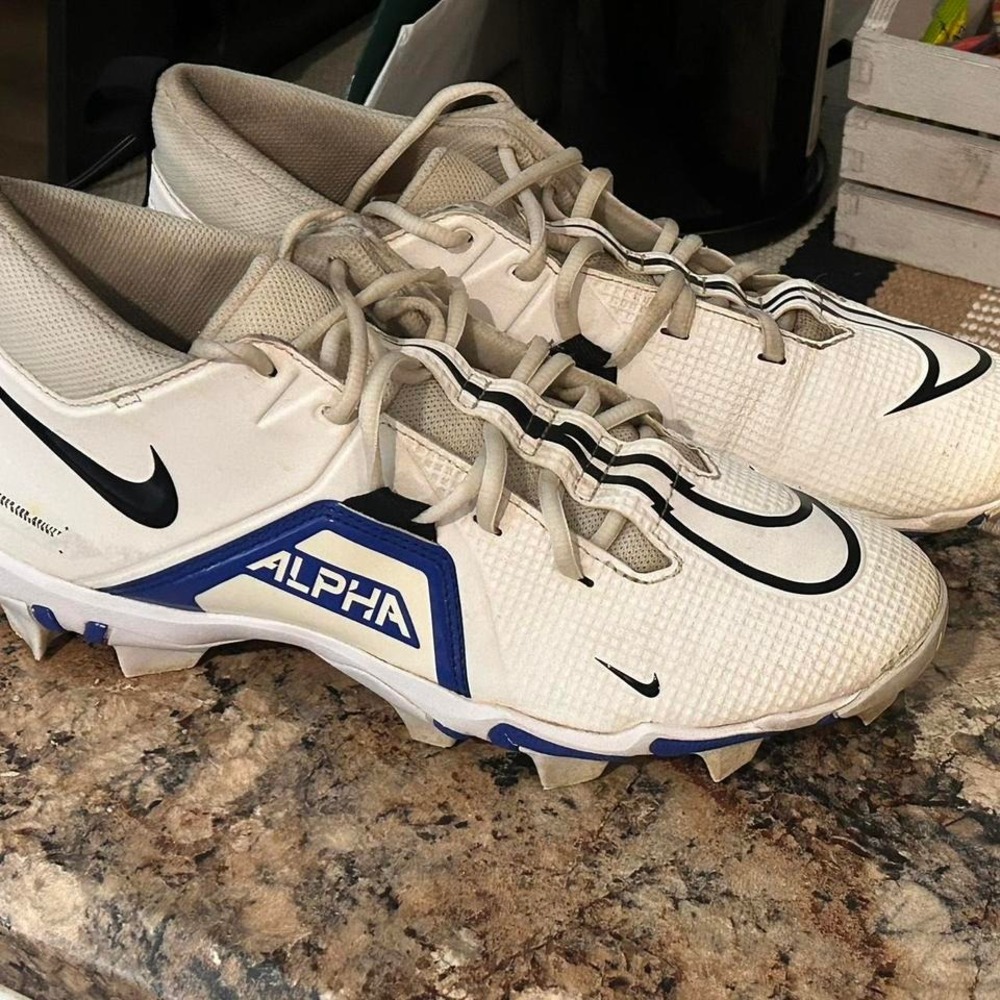 Nike Alpha Menace CV0582-101 White Football Cleats US Size 9